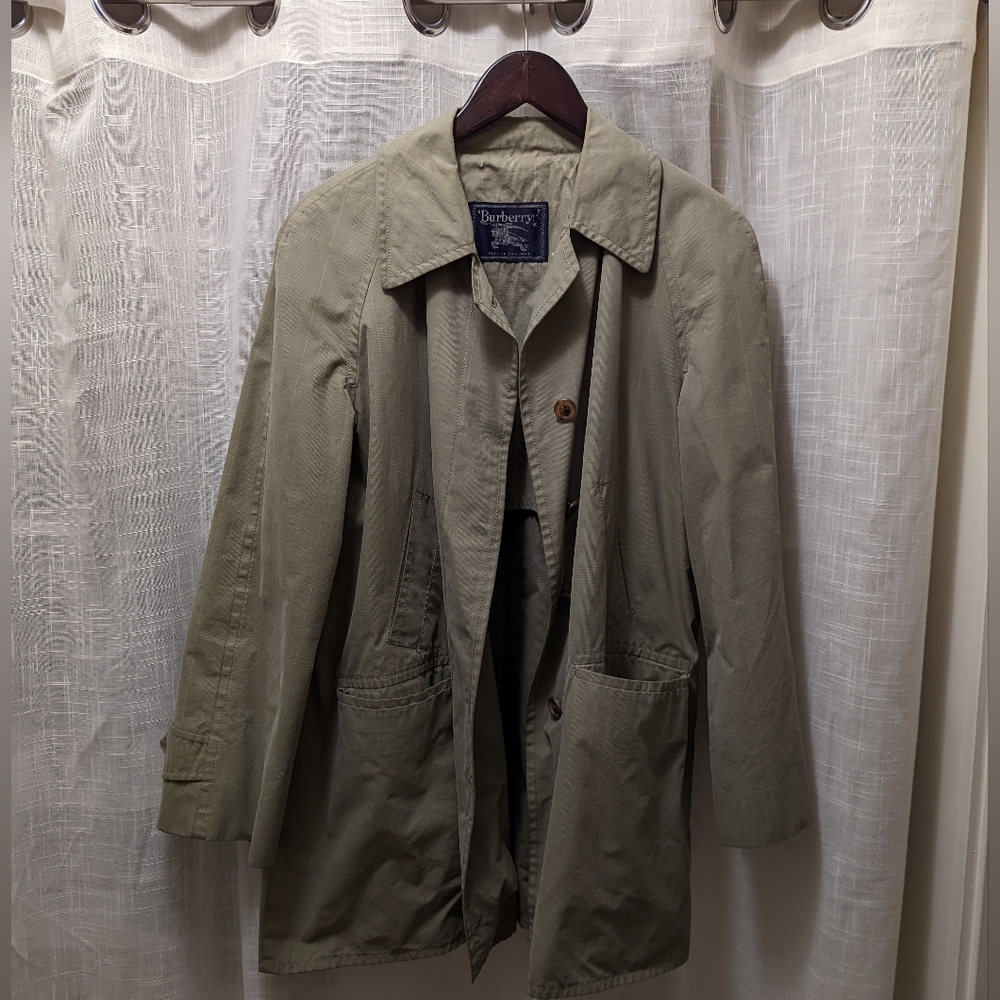 EUC Vintage Burberry's Short Coat L